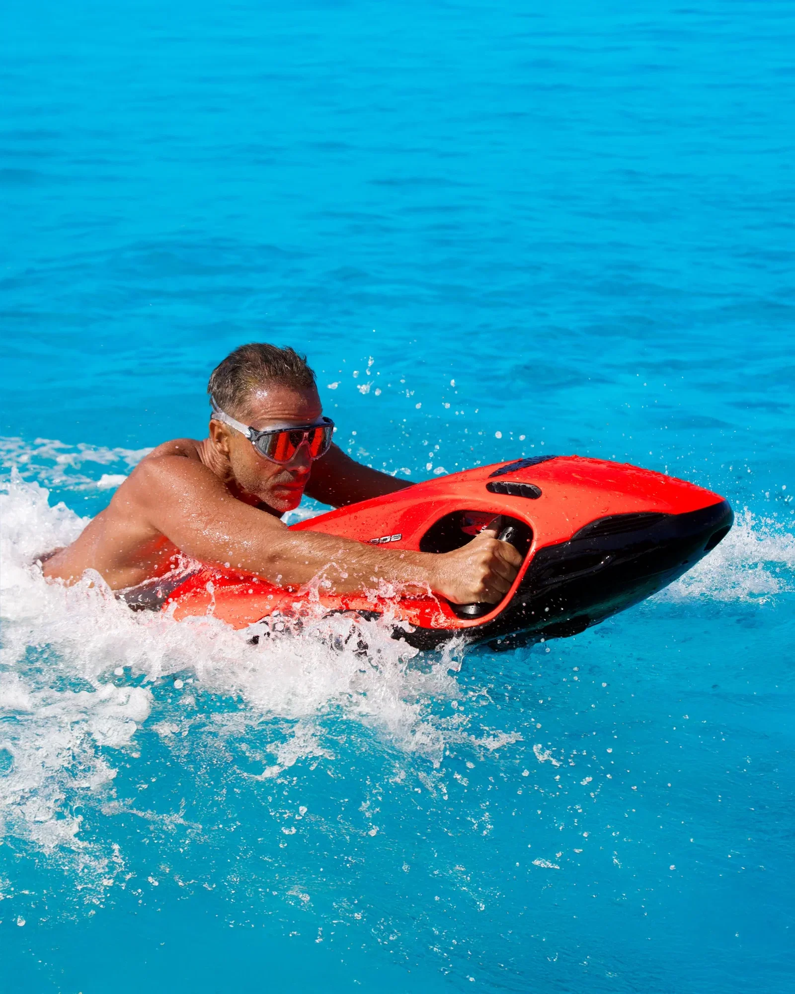 Seabob シーボブ　水中スクーター シーボブ ドバイ | 高級水中スクーターレンタル