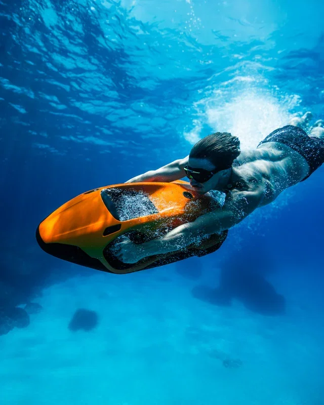 Seabob シーボブ　水中スクーター　故障品 シーボブ ドバイ | 高級水中スクーターレンタル