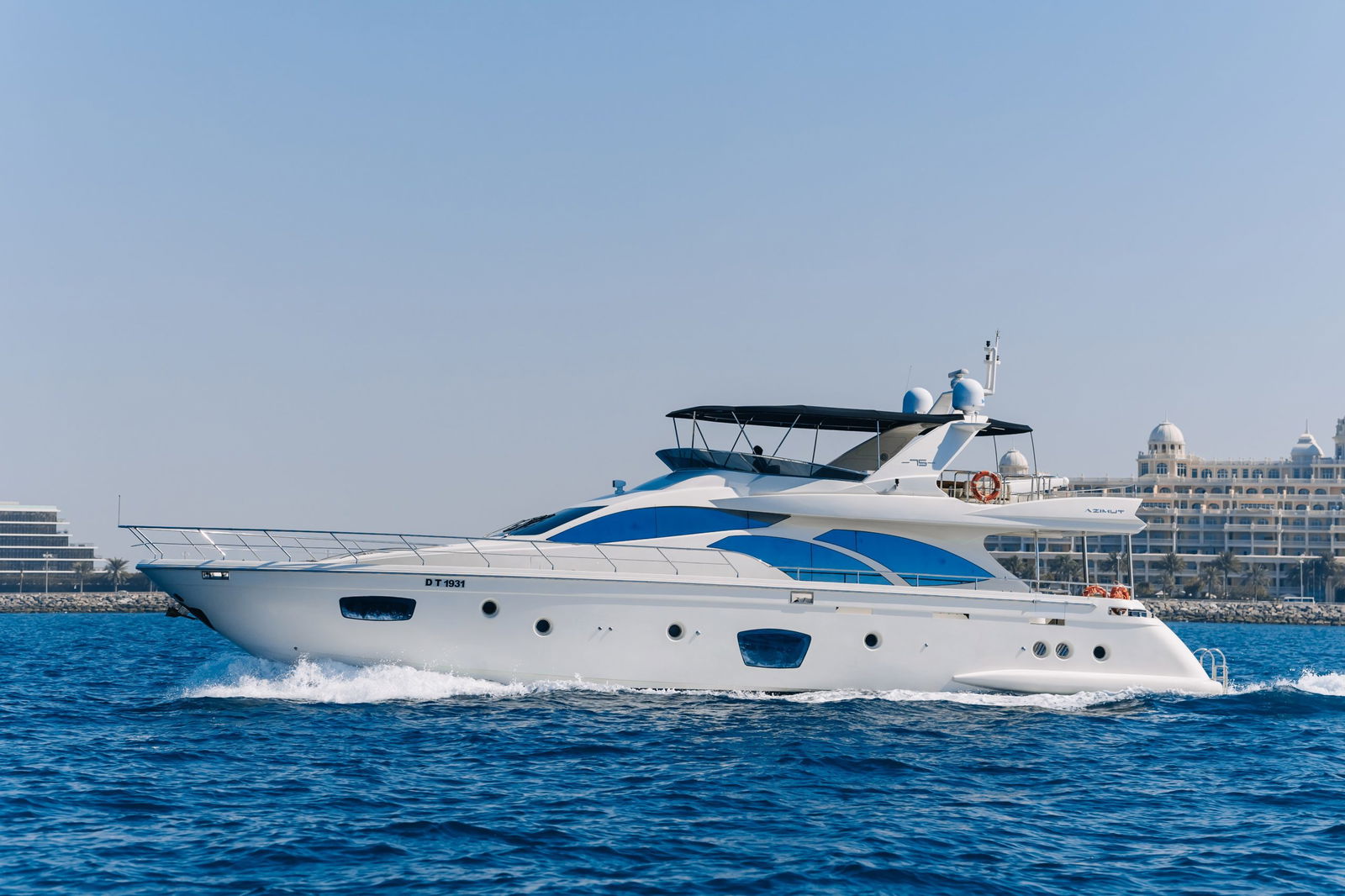 Azimut 79